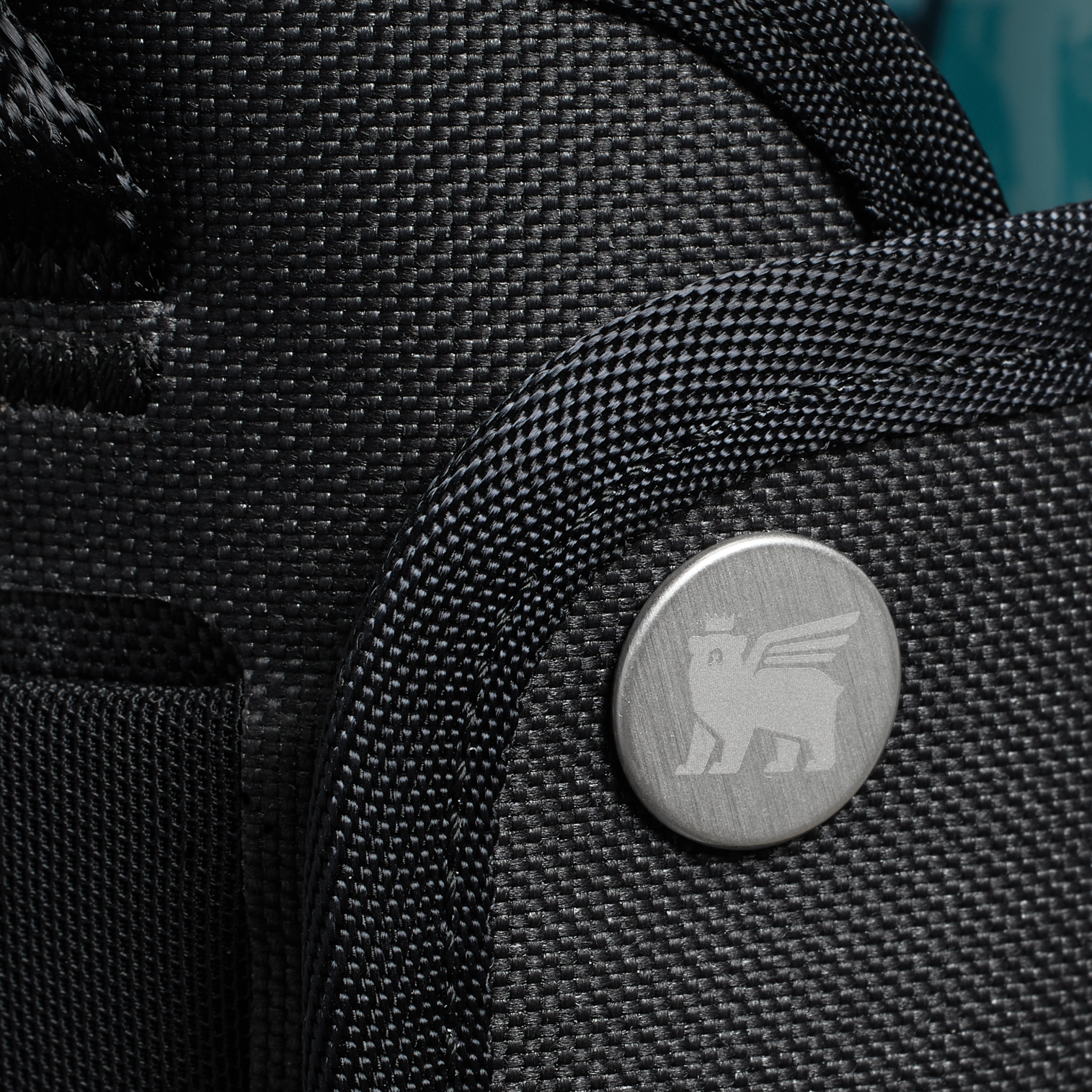 The All Day 30 OZ Quencher Carry-All - Sip Essentials