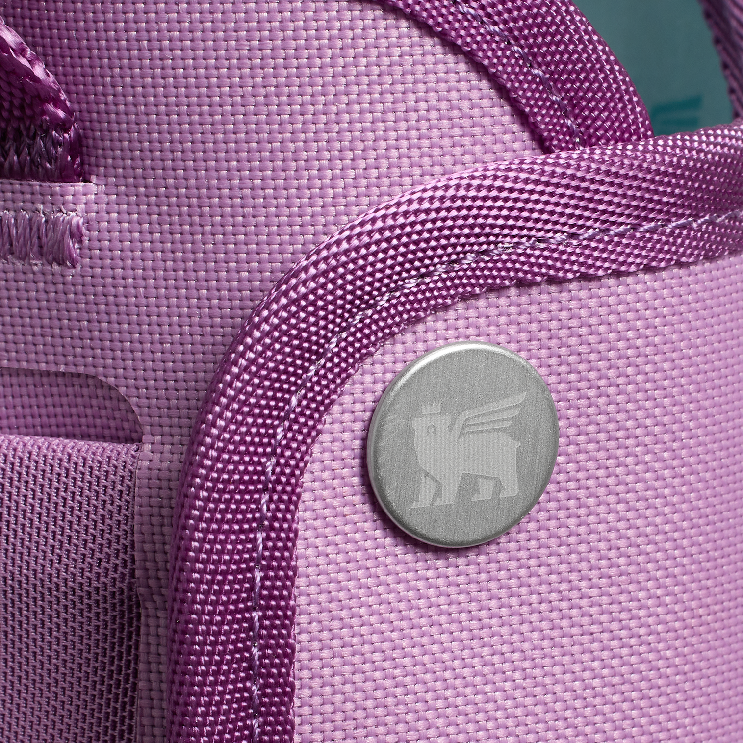 The All Day 30 OZ Quencher Carry-All - Sip Essentials