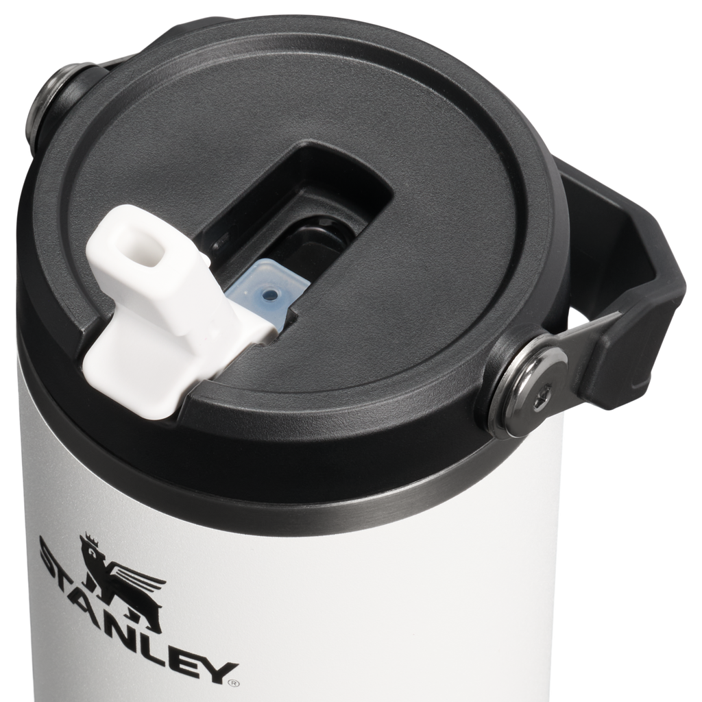 Stanley 1913 x Juventus The IceFlow™ Flip Straw 2.0 Tumbler | 30 OZ - More Daily Hydration